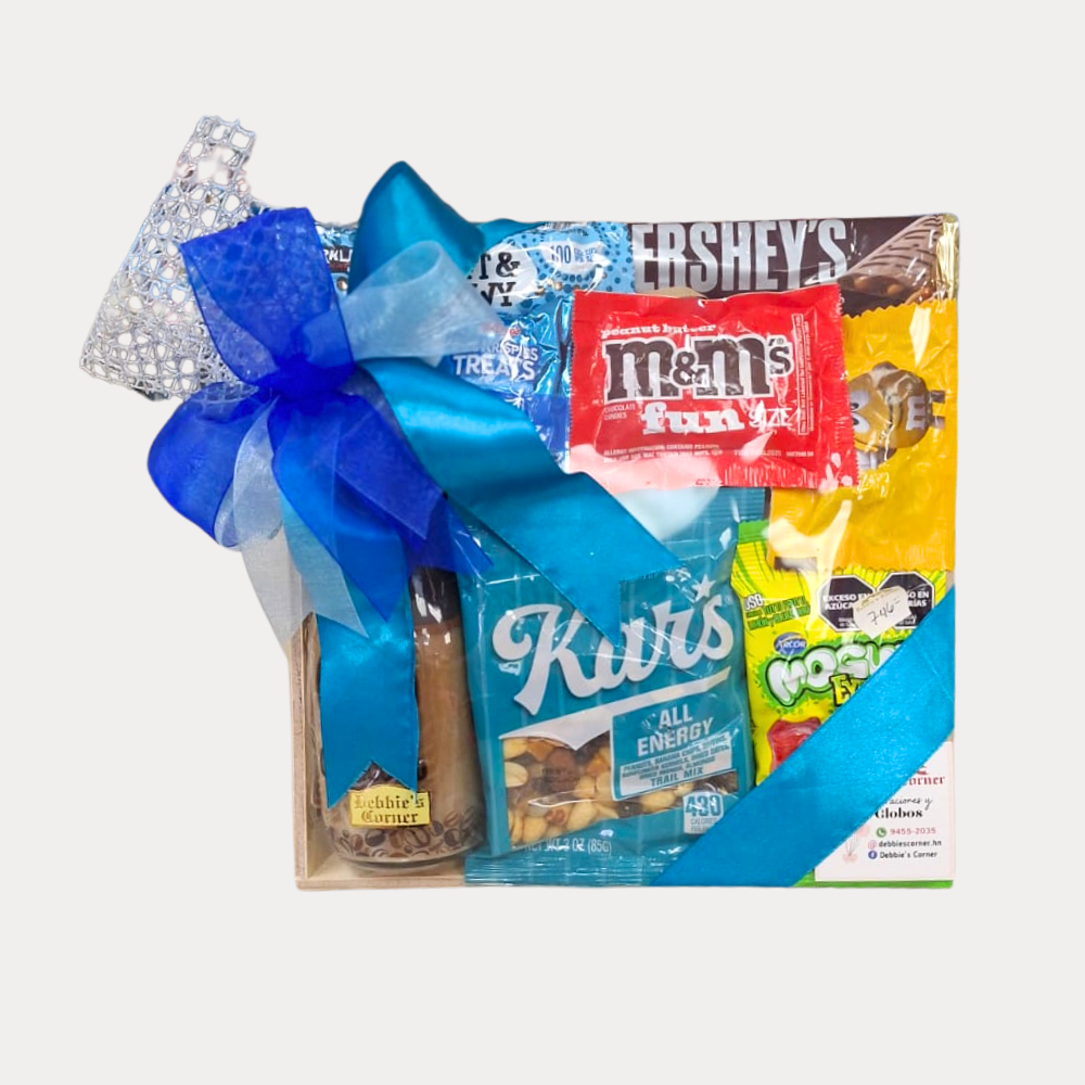 Canasta de Snacks, caja mediana, con café frío